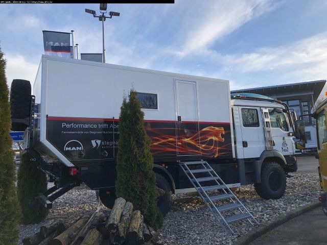 MAN TGM 13.290 4x4 BL Action 4X4 DoKa Spezialmobil MAN TGM 13.290 4x4 BL Action 4X4 DoKa Spezialmobil - Kommunal-/ Sonderfahrzeug, LKW: das Bild 2 MAN TGM 13.290 4x4 BL Action 4X4 DoKa Spezialmobil MAN TGM 13.290 4x4 BL Action 4X4 DoKa Spezialmobil - Kommunal-/ Sonderfahrzeug, LKW: das Bild 2