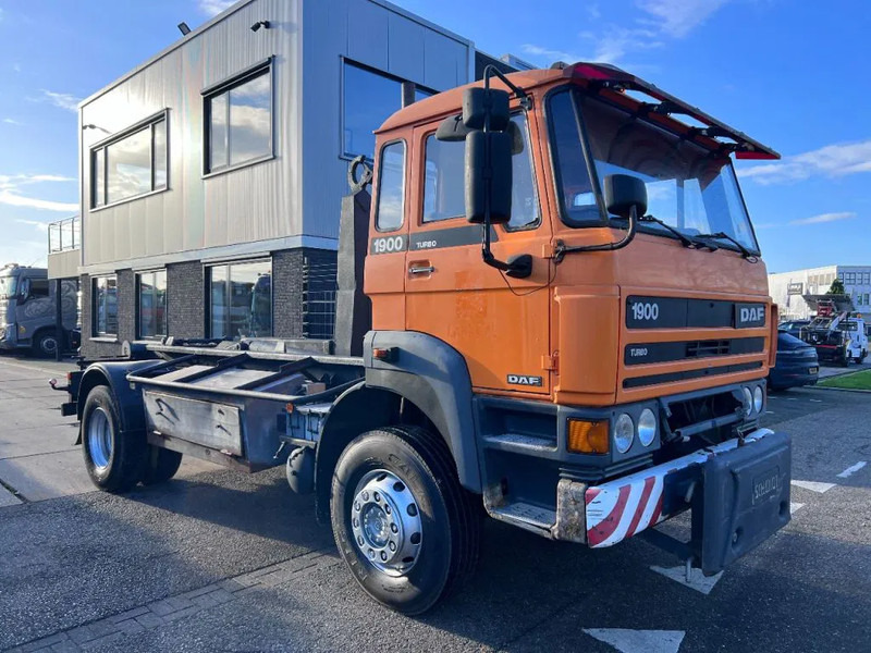 DAF 1900 TURBO 4X4 HOOKLIFT - Abrollkipper: das Bild 3 DAF 1900 TURBO 4X4 HOOKLIFT - Abrollkipper: das Bild 3