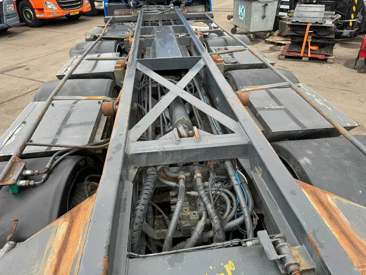 Abrollkipper neu kaufen DAF CF 460 8X2 ONLY VISUAL DAMAGED // ENGINE IS RUNN: das Bild 8