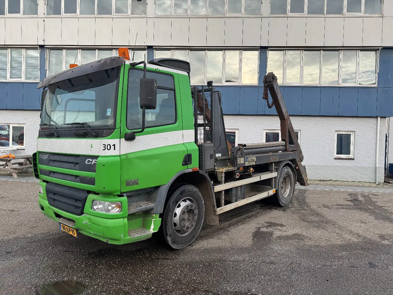 DAF CF 75.310 4X2 HYVALIFT SKIPLOADER MANUAL GEAR FULL STEEL - Absetzkipper: das Bild 5 DAF CF 75.310 4X2 HYVALIFT SKIPLOADER MANUAL GEAR FULL STEEL - Absetzkipper: das Bild 5