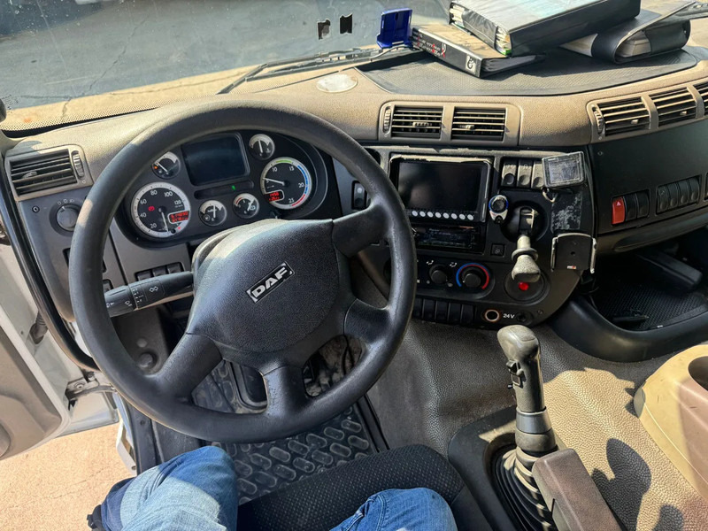 Pritsche LKW, Autokran DAF CF 85.360 8x2 + HIAB 422E8 REMOTE CONTROLE: das Bild 16 Pritsche LKW, Autokran DAF CF 85.360 8x2 + HIAB 422E8 REMOTE CONTROLE: das Bild 16