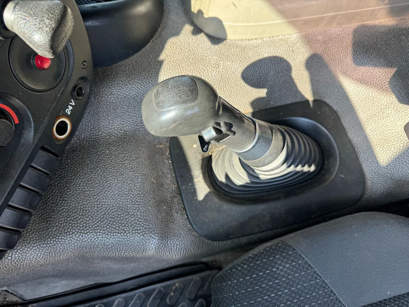 Pritsche LKW, Autokran DAF CF 85.360 8x2 + HIAB 422E8 REMOTE CONTROLE: das Bild 8 Pritsche LKW, Autokran DAF CF 85.360 8x2 + HIAB 422E8 REMOTE CONTROLE: das Bild 8