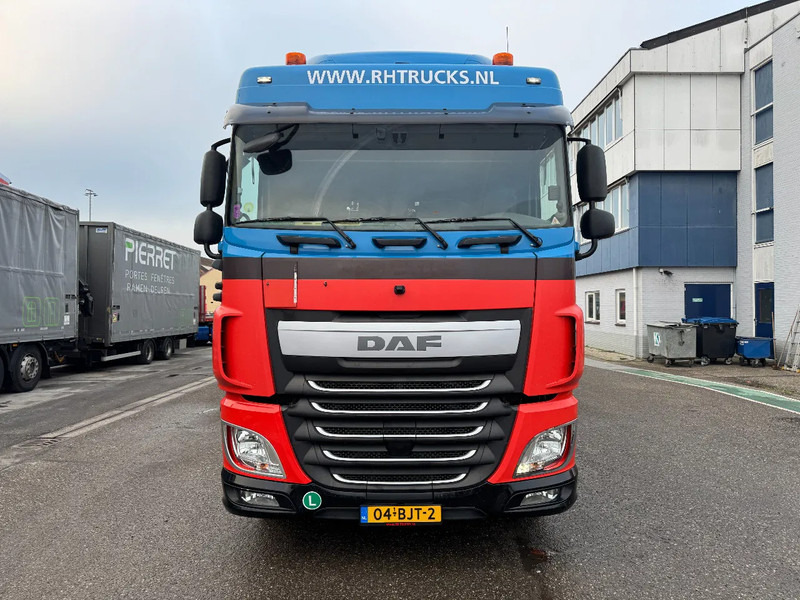 DAF XF 440 6X2 EURO 6 + HERTOGHS HANGER 2X BPW AXLE DHOLLANDIA 3000 KG - Plane LKW: das Bild 2 DAF XF 440 6X2 EURO 6 + HERTOGHS HANGER 2X BPW AXLE DHOLLANDIA 3000 KG - Plane LKW: das Bild 2