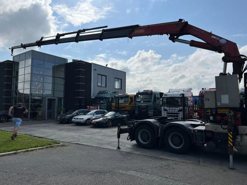 HMF 4220 K6 + REMOTE CTRL - 4 OUTRIGGERS 4220 K6 - Ladekran für LKW: das Bild 2 HMF 4220 K6 + REMOTE CTRL - 4 OUTRIGGERS 4220 K6 - Ladekran für LKW: das Bild 2