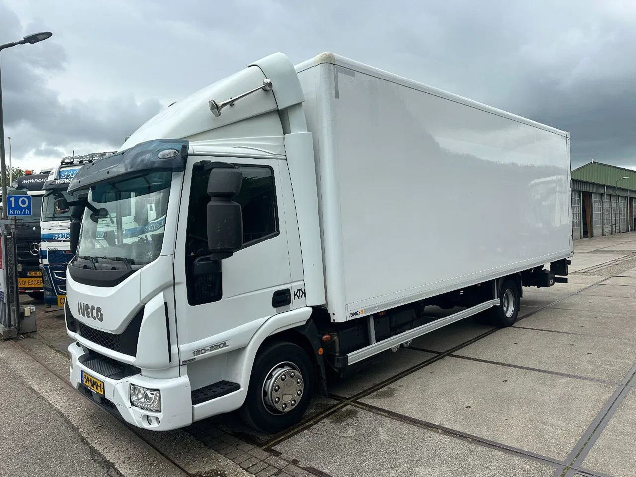 Iveco ML 120 -220 L, DHOLLANDIA LIFT, BOX 730X250X240 - Koffer LKW: das Bild 1 Iveco ML 120 -220 L, DHOLLANDIA LIFT, BOX 730X250X240 - Koffer LKW: das Bild 1