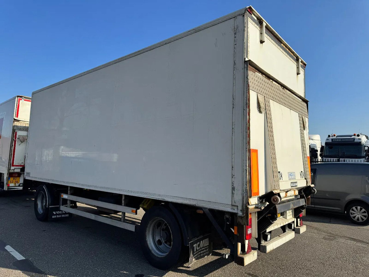Jumbo MV 200 E + 2 AXLE BPW + DHOLLANDIA - Koffer Anhänger: das Bild 4 Jumbo MV 200 E + 2 AXLE BPW + DHOLLANDIA - Koffer Anhänger: das Bild 4