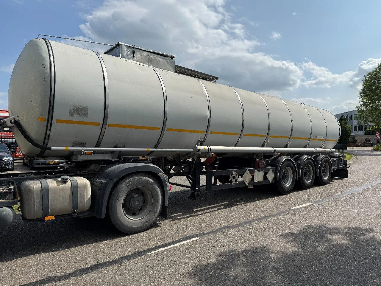 Kässbohrer BITUM - 32000 LITER - 1 COMP. - Tankauflieger: das Bild 1 Kässbohrer BITUM - 32000 LITER - 1 COMP. - Tankauflieger: das Bild 1