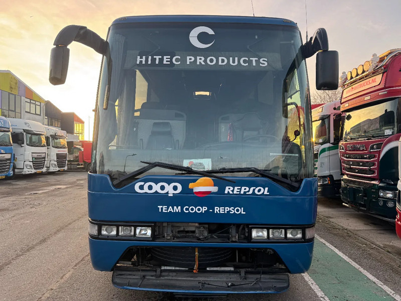 MAN ENGINE AND GEARBOX BROKEN LIVING ROOM + KITCHEN + DOUCHE - LKW: das Bild 2 MAN ENGINE AND GEARBOX BROKEN LIVING ROOM + KITCHEN + DOUCHE - LKW: das Bild 2