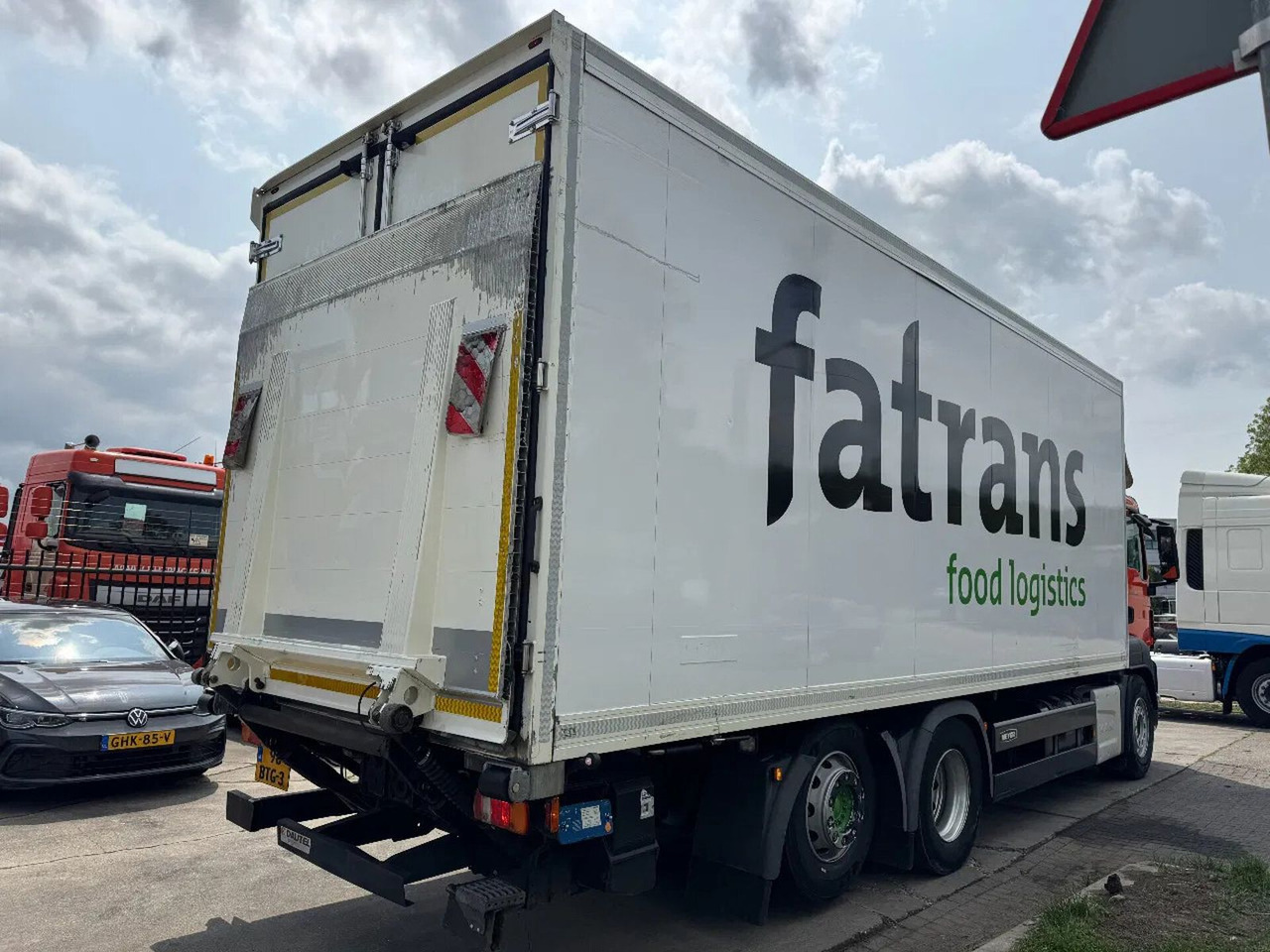 MAN TGS 26.440 6X2 - EURO 6 + THERMKING T-800R + DAU - Kühlkoffer LKW: das Bild 4 MAN TGS 26.440 6X2 - EURO 6 + THERMKING T-800R + DAU - Kühlkoffer LKW: das Bild 4