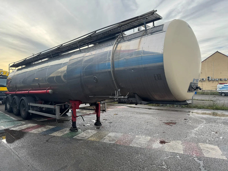 Magyar 3 COMPARTIMENTS BPW AXLES - Tankauflieger: das Bild 3 Magyar 3 COMPARTIMENTS BPW AXLES - Tankauflieger: das Bild 3