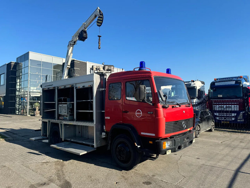 Mercedes-Benz 1117 4X2 FIRE TRUCK HIAB 050A ONLY 105787 KM - Feuerwehrfahrzeug: das Bild 2 Mercedes-Benz 1117 4X2 FIRE TRUCK HIAB 050A ONLY 105787 KM - Feuerwehrfahrzeug: das Bild 2