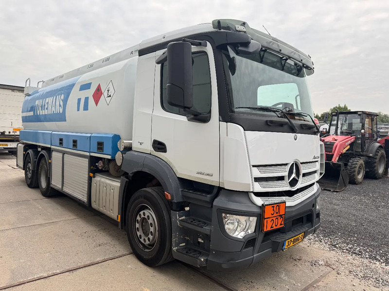 Mercedes-Benz Antos 2836 EURO 6 24.000 LITER TANK 4 COMP. TÜV 06-2026 - Tankwagen: das Bild 3 Mercedes-Benz Antos 2836 EURO 6 24.000 LITER TANK 4 COMP. TÜV 06-2026 - Tankwagen: das Bild 3