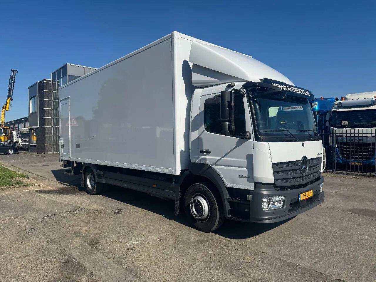 Mercedes-Benz Atego 1224 4X2 EURO 6 CARGOLOCK BOX TÜV 09-2025 - Koffer LKW: das Bild 3 Mercedes-Benz Atego 1224 4X2 EURO 6 CARGOLOCK BOX TÜV 09-2025 - Koffer LKW: das Bild 3