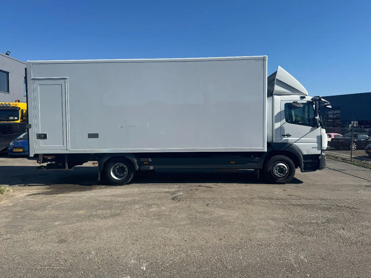 Mercedes-Benz Atego 1224 4X2 EURO 6 CARGOLOCK BOX TÜV 09-2025 - Koffer LKW: das Bild 4 Mercedes-Benz Atego 1224 4X2 EURO 6 CARGOLOCK BOX TÜV 09-2025 - Koffer LKW: das Bild 4