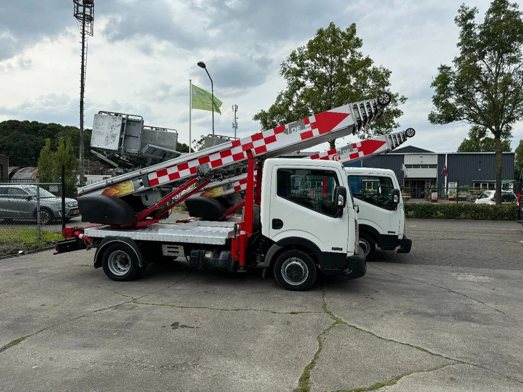 Nissan 3X UNIT CABSTAR 35.13 + LIFT 25 METER + REMOTE C - LKW mit Arbeitsbühne: das Bild 2 Nissan 3X UNIT CABSTAR 35.13 + LIFT 25 METER + REMOTE C - LKW mit Arbeitsbühne: das Bild 2