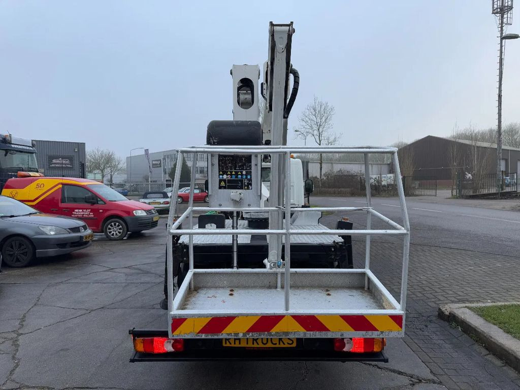 LKW mit Arbeitsbühne Nissan CABSTAR 35.12 + ISOLI 21 METER AERIAL PLATFORM: das Bild 12