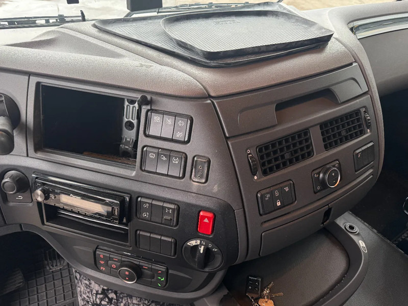 Sattelzugmaschine DAF XF 450 4X2 EURO 6 RETARDER DOUBLE TANK: das Bild 13 Sattelzugmaschine DAF XF 450 4X2 EURO 6 RETARDER DOUBLE TANK: das Bild 13