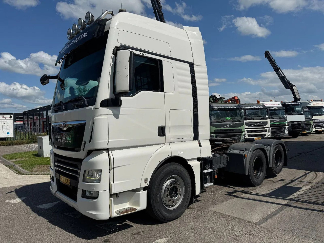 MAN TGX 28.500 6X2 EURO 6 RETARDER DOUBLE AIR - Sattelzugmaschine: das Bild 1 MAN TGX 28.500 6X2 EURO 6 RETARDER DOUBLE AIR - Sattelzugmaschine: das Bild 1