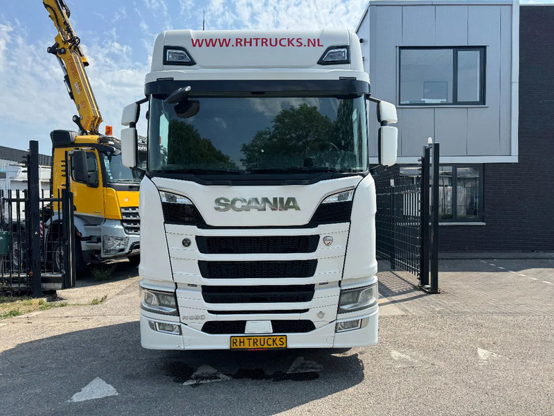 Scania R580 V8 NGS 6X4 EURO 6 RETARDER - Sattelzugmaschine: das Bild 2 Scania R580 V8 NGS 6X4 EURO 6 RETARDER - Sattelzugmaschine: das Bild 2