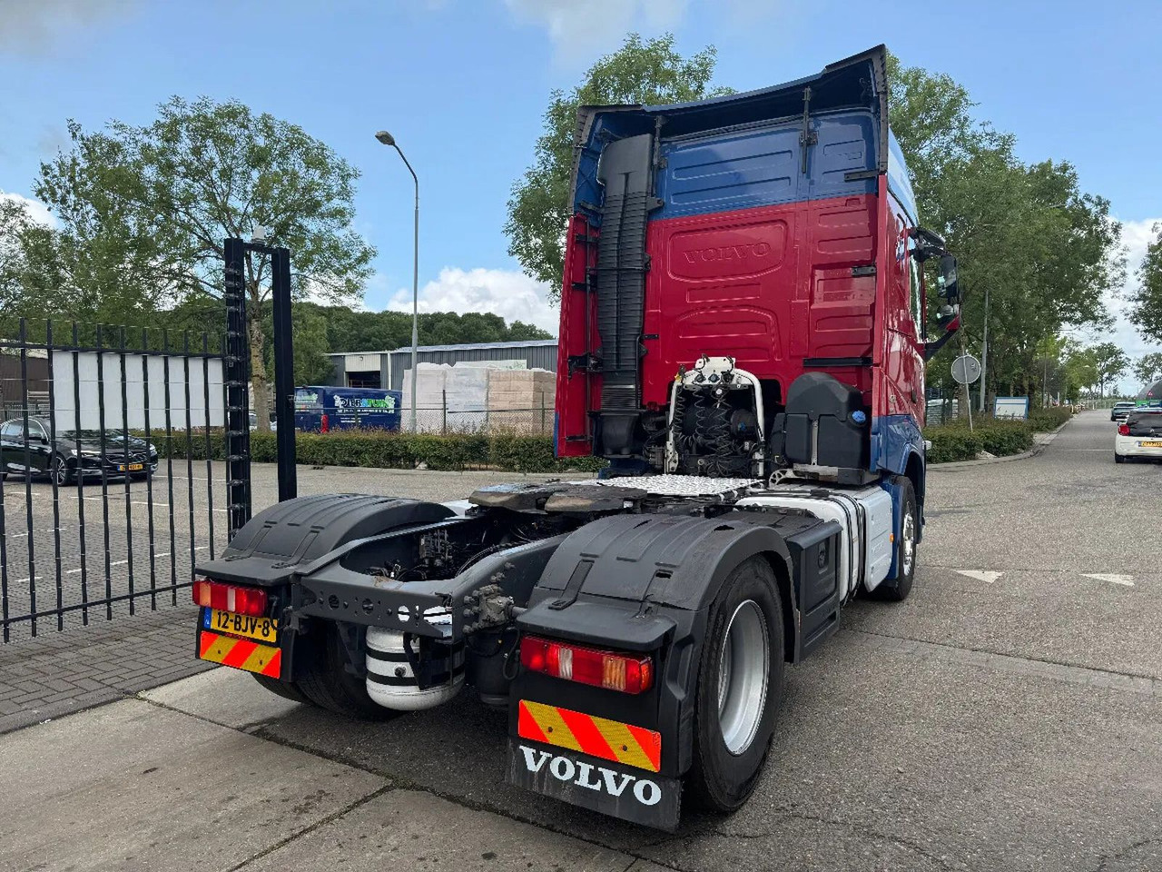 Volvo FH 420 4X2 SPOILERS STANDKLIMA EURO 6 2017 - Sattelzugmaschine: das Bild 5 Volvo FH 420 4X2 SPOILERS STANDKLIMA EURO 6 2017 - Sattelzugmaschine: das Bild 5