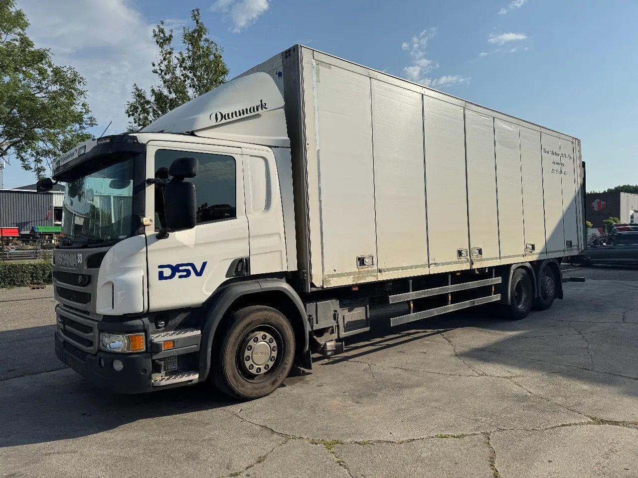 Scania P280 6X2 SCHMITZ BOX + ZEPRO 2000KG LIFT EURO 6 - Koffer LKW: das Bild 1 Scania P280 6X2 SCHMITZ BOX + ZEPRO 2000KG LIFT EURO 6 - Koffer LKW: das Bild 1