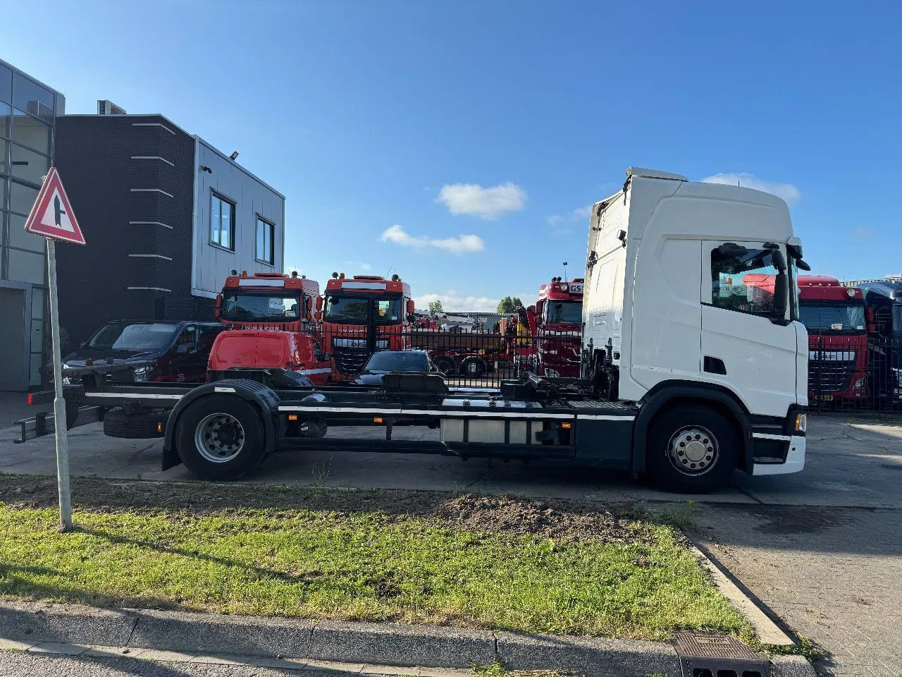 Scania R410 EURO 6 NGS BDF CHASSIS - Containerwagen/ Wechselfahrgestell LKW: das Bild 4 Scania R410 EURO 6 NGS BDF CHASSIS - Containerwagen/ Wechselfahrgestell LKW: das Bild 4