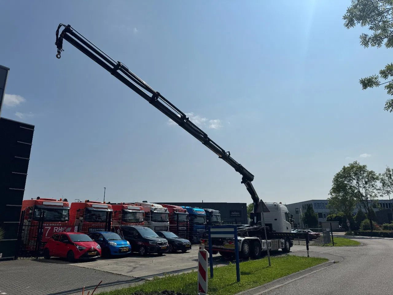Scania R450 6X2 - EURO 6 + PALFINGER PK 32002-SH + REMO - Abrollkipper, Autokran: das Bild 4 Scania R450 6X2 - EURO 6 + PALFINGER PK 32002-SH + REMO - Abrollkipper, Autokran: das Bild 4