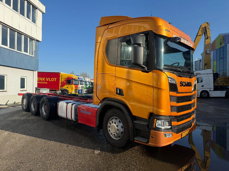 Scania R730 V8 NGS 8X4 EURO 6 + RETARDER - BIG AXLES - Fahrgestell LKW: das Bild 3 Scania R730 V8 NGS 8X4 EURO 6 + RETARDER - BIG AXLES - Fahrgestell LKW: das Bild 3