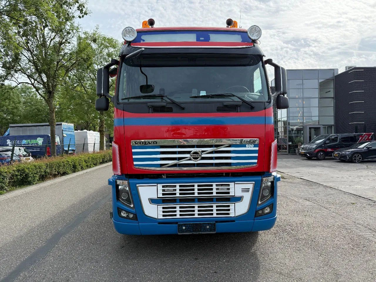 Volvo FH 16.600 600 - 6X2 - EURO 5 + HMF 2420 K5 + REM - Autokran: das Bild 2 Volvo FH 16.600 600 - 6X2 - EURO 5 + HMF 2420 K5 + REM - Autokran: das Bild 2