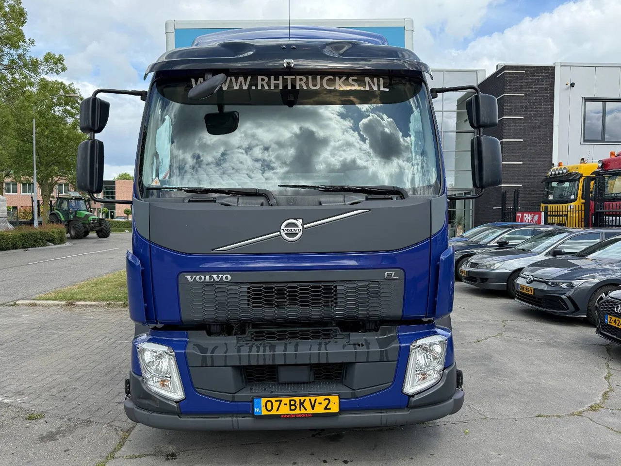 Volvo FL 250 18 TON - ONLY 169.291 KM + DHOLLANDIA LIF - Koffer LKW: das Bild 2 Volvo FL 250 18 TON - ONLY 169.291 KM + DHOLLANDIA LIF - Koffer LKW: das Bild 2