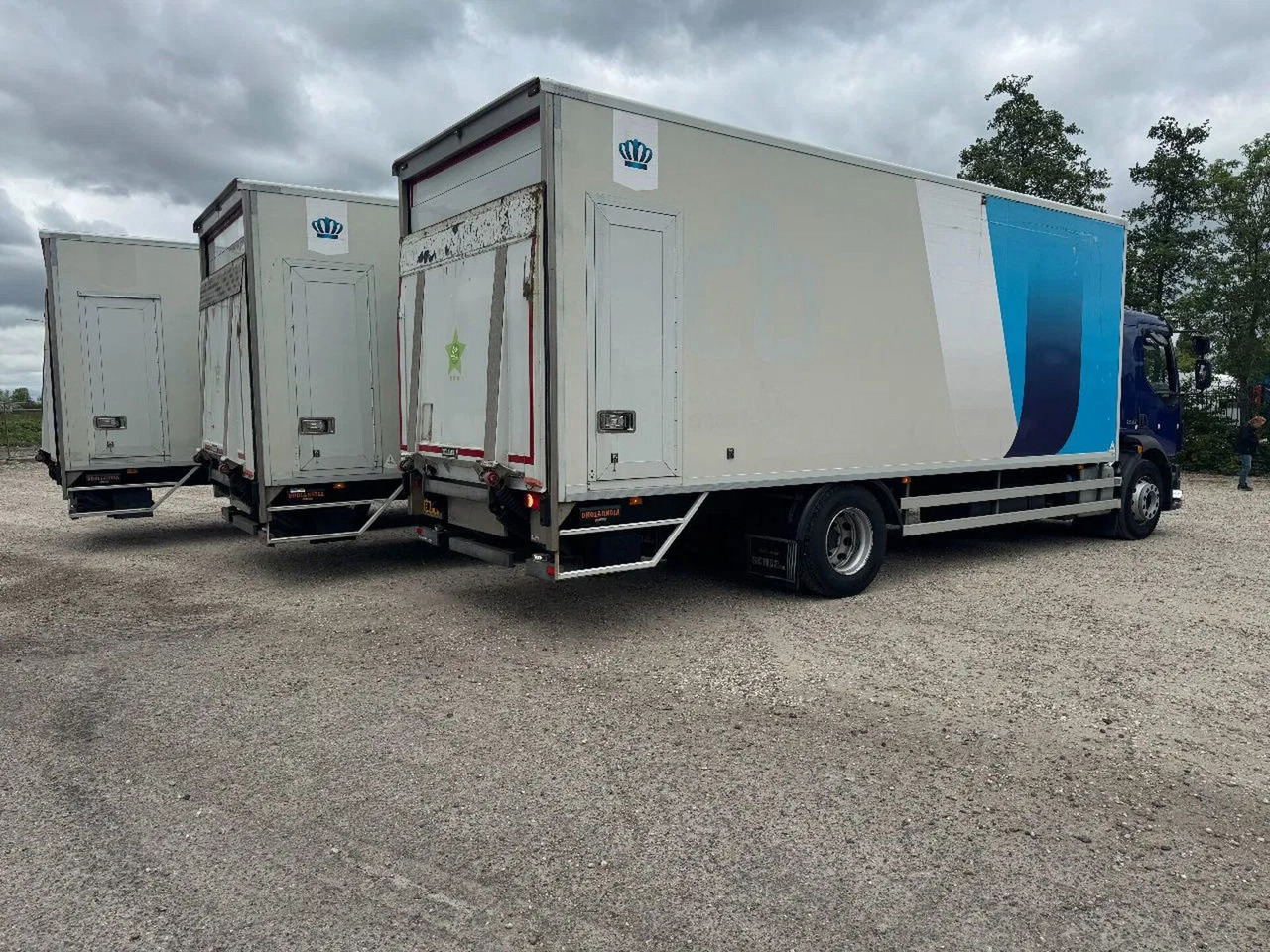 Volvo FL 250 4X2 3 UNITS CARGO LOCK + DHOLLANDIA LIFT - Koffer LKW: das Bild 4 Volvo FL 250 4X2 3 UNITS CARGO LOCK + DHOLLANDIA LIFT - Koffer LKW: das Bild 4
