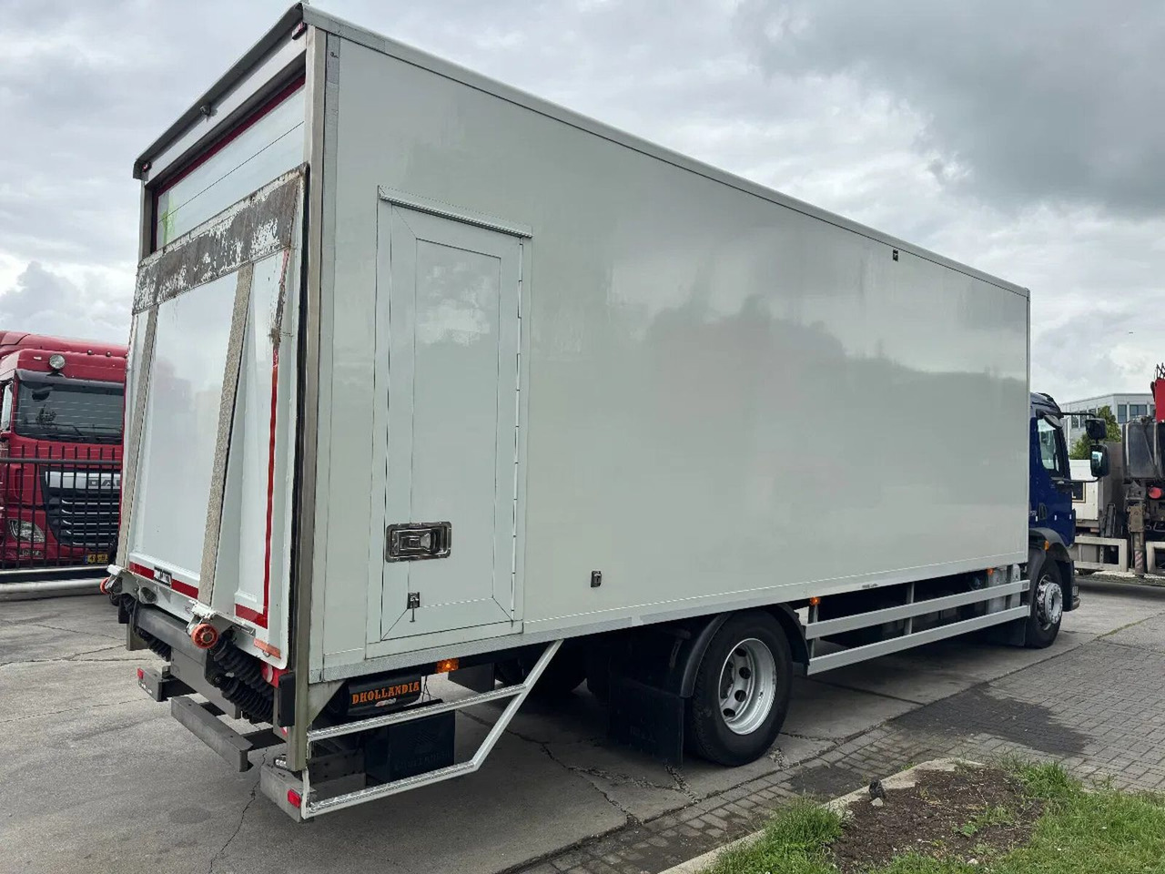 Volvo FL 250 4X2 EURO 6 DHOLLANDIA LIFT + CARGOLOCK TÜ - Koffer LKW: das Bild 5 Volvo FL 250 4X2 EURO 6 DHOLLANDIA LIFT + CARGOLOCK TÜ - Koffer LKW: das Bild 5