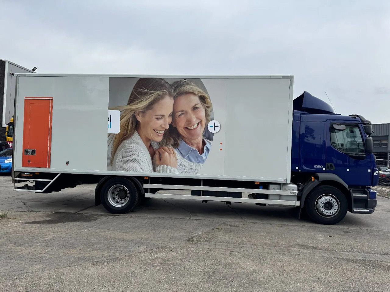 Volvo FL 250 4X2 - EURO 6 + DHOLLANDIA LIFT + TÜV 04-2 - Koffer LKW: das Bild 3 Volvo FL 250 4X2 - EURO 6 + DHOLLANDIA LIFT + TÜV 04-2 - Koffer LKW: das Bild 3
