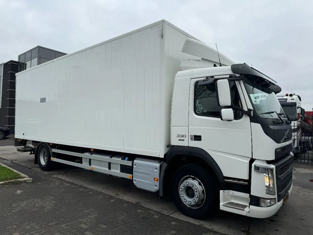 Volvo FM 330 4X2 - EURO 6 + DHOLLANDIA LIFT + ONLY 500 - Koffer LKW: das Bild 3 Volvo FM 330 4X2 - EURO 6 + DHOLLANDIA LIFT + ONLY 500 - Koffer LKW: das Bild 3