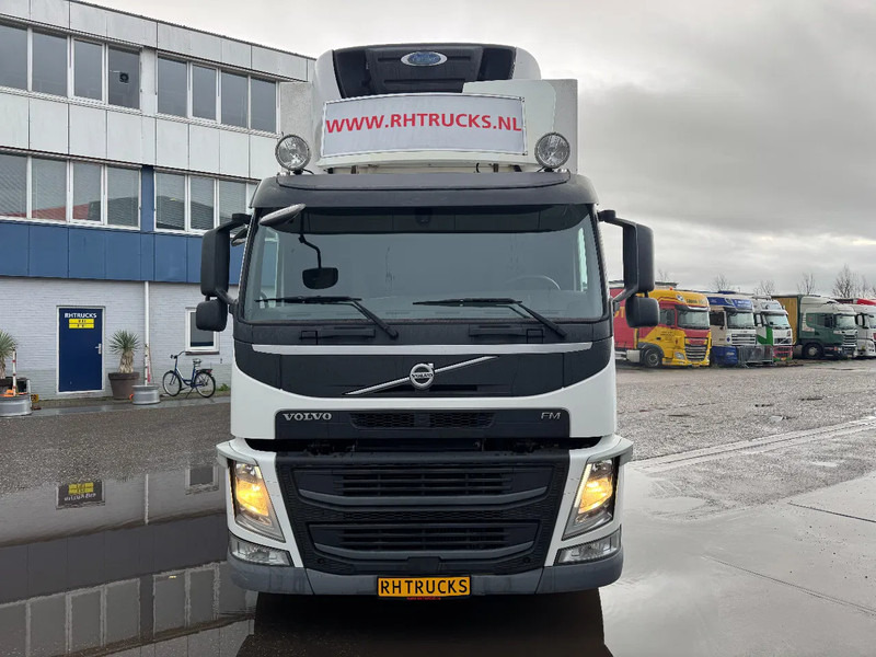 Volvo FM 330 6X2 EURO 6 CARRIER SUPRA ZEPRO LOAD LIFT - Kühlkoffer LKW: das Bild 2 Volvo FM 330 6X2 EURO 6 CARRIER SUPRA ZEPRO LOAD LIFT - Kühlkoffer LKW: das Bild 2