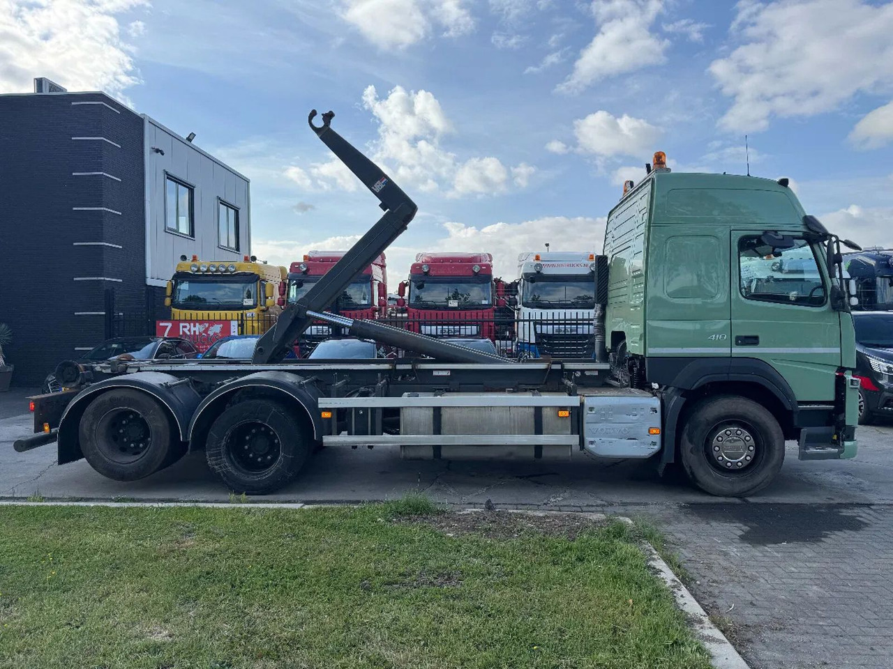 Volvo FM 410 6X2 EURO 6 VDL 21T HOOK - Abrollkipper: das Bild 3 Volvo FM 410 6X2 EURO 6 VDL 21T HOOK - Abrollkipper: das Bild 3
