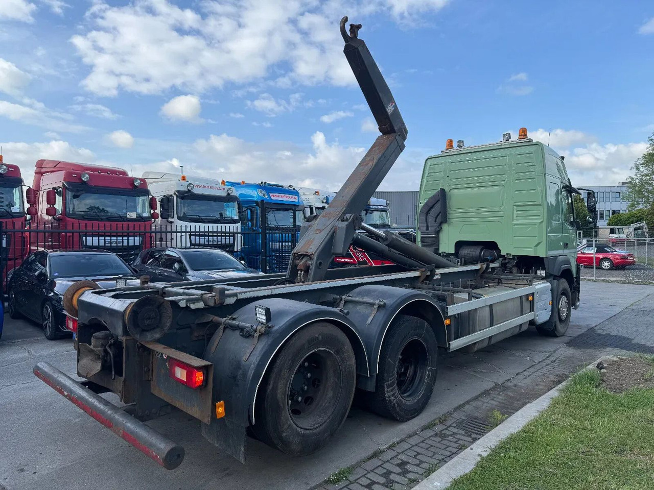 Volvo FM 410 6X2 EURO 6 VDL 21T HOOK - Abrollkipper: das Bild 4 Volvo FM 410 6X2 EURO 6 VDL 21T HOOK - Abrollkipper: das Bild 4