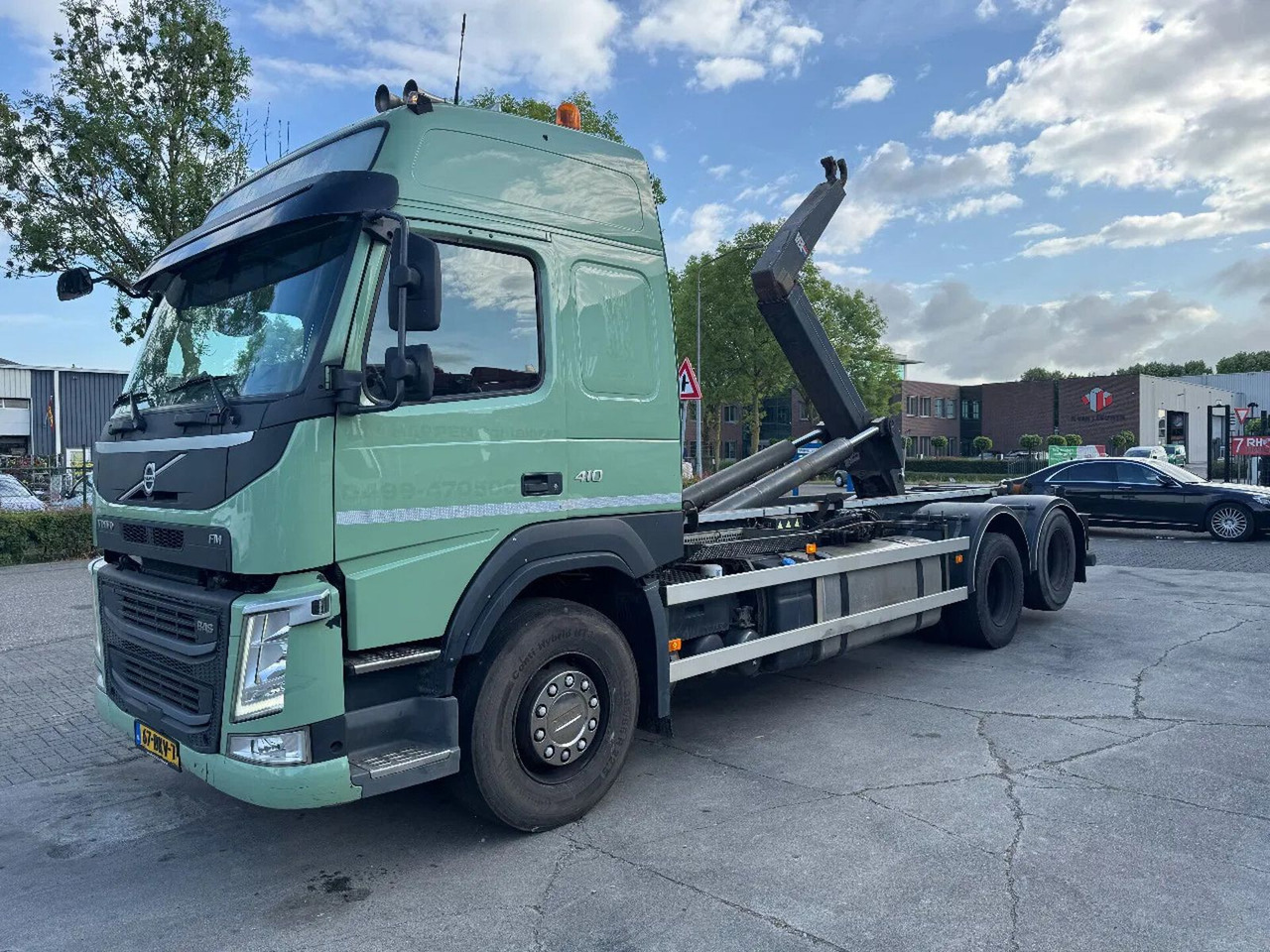 Volvo FM 410 6X2 EURO 6 VDL 21T HOOK - Abrollkipper: das Bild 1 Volvo FM 410 6X2 EURO 6 VDL 21T HOOK - Abrollkipper: das Bild 1