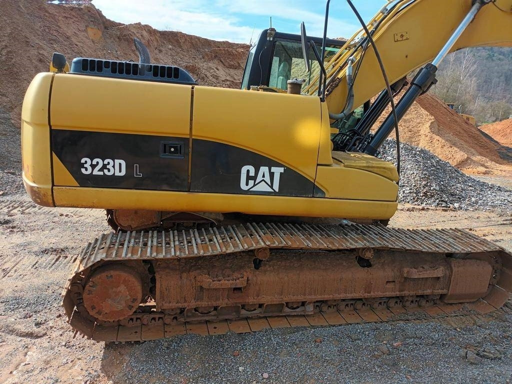 CAT 323 DL - Kettenbagger: das Bild 2 CAT 323 DL - Kettenbagger: das Bild 2