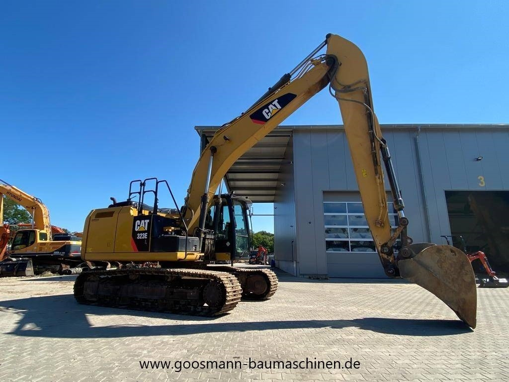 CAT 323 EL - Kettenbagger: das Bild 2 CAT 323 EL - Kettenbagger: das Bild 2