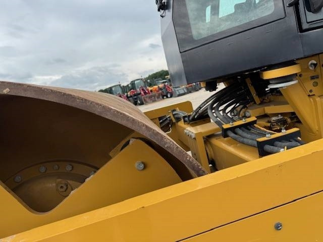 CAT CS 66B - Walzenzug: das Bild 4 CAT CS 66B - Walzenzug: das Bild 4