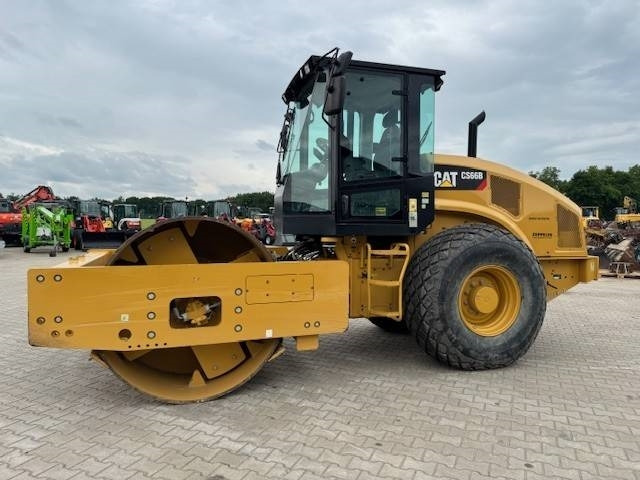 CAT CS 66B - Walzenzug: das Bild 2 CAT CS 66B - Walzenzug: das Bild 2