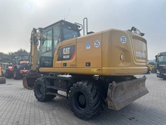 CAT M 320 F - Mobilbagger: das Bild 2 CAT M 320 F - Mobilbagger: das Bild 2