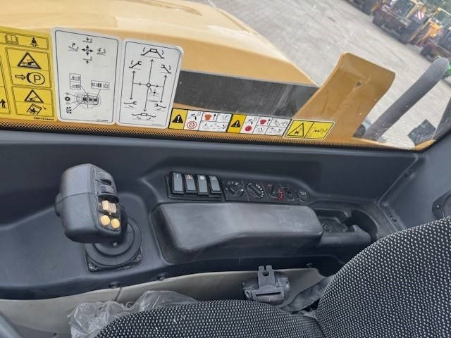 Teleskopradlader CAT TH 414 4x4, Klima: das Bild 8 Teleskopradlader CAT TH 414 4x4, Klima: das Bild 8