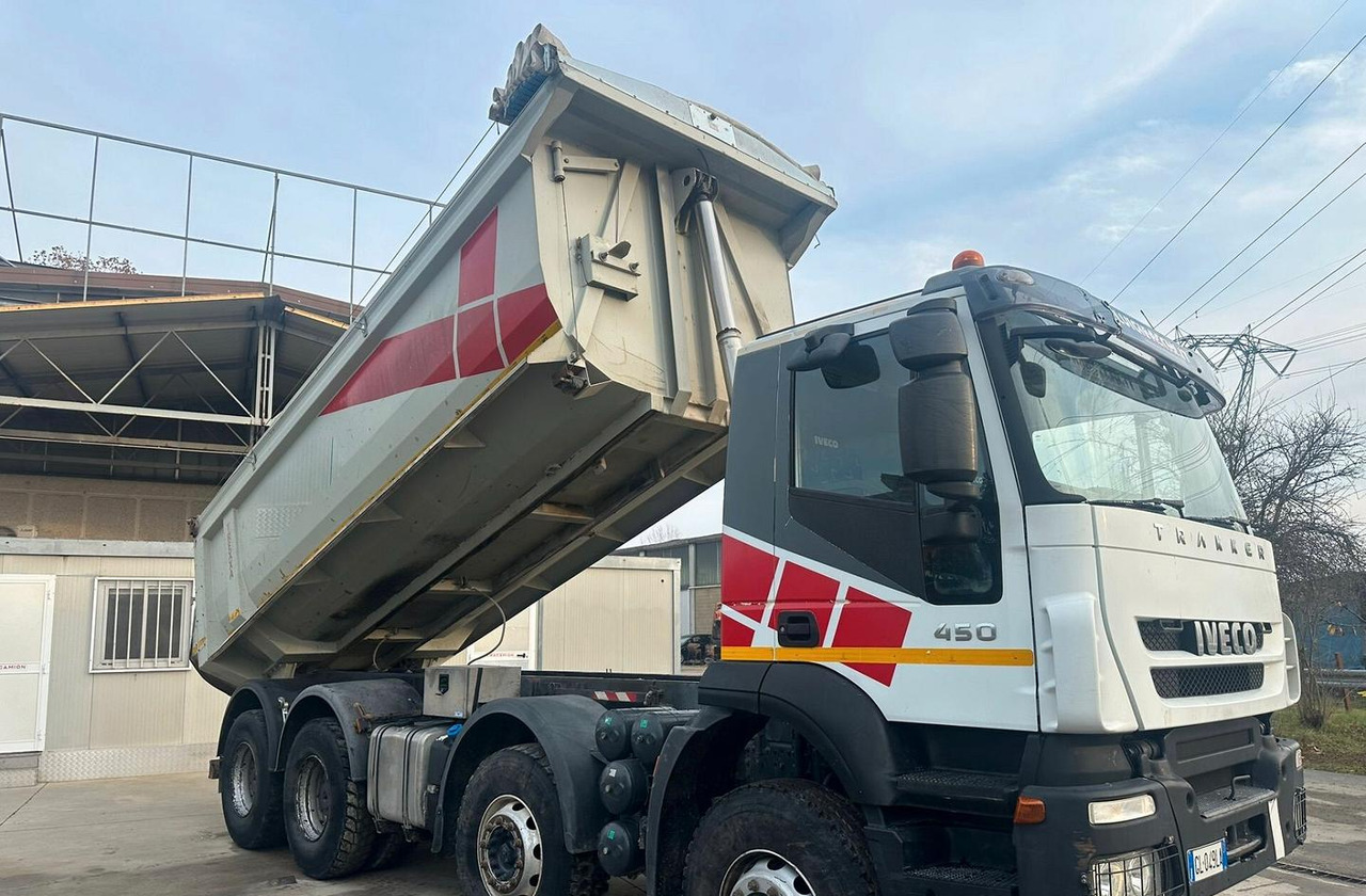 Iveco Trakker 450 euro 5 - Kipper: das Bild 5 Iveco Trakker 450 euro 5 - Kipper: das Bild 5