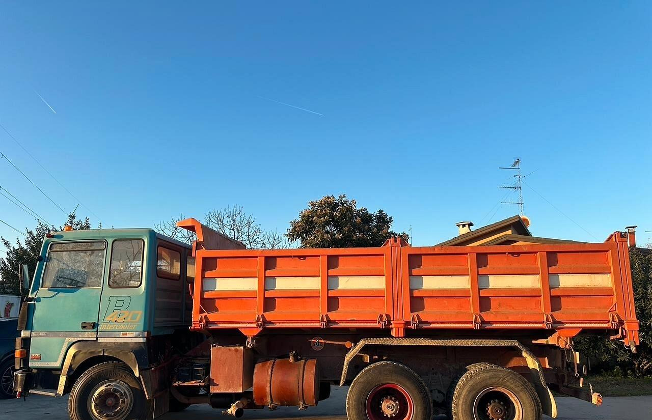 Renault R420 3 assi ribaltabile - Kipper: das Bild 5 Renault R420 3 assi ribaltabile - Kipper: das Bild 5