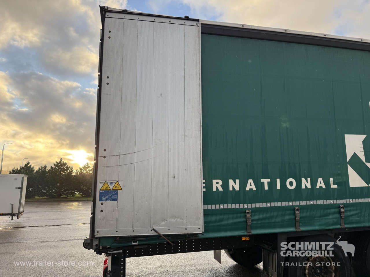 SCHMITZ Curtainsider Standard - Planenauflieger: das Bild 2 SCHMITZ Curtainsider Standard - Planenauflieger: das Bild 2