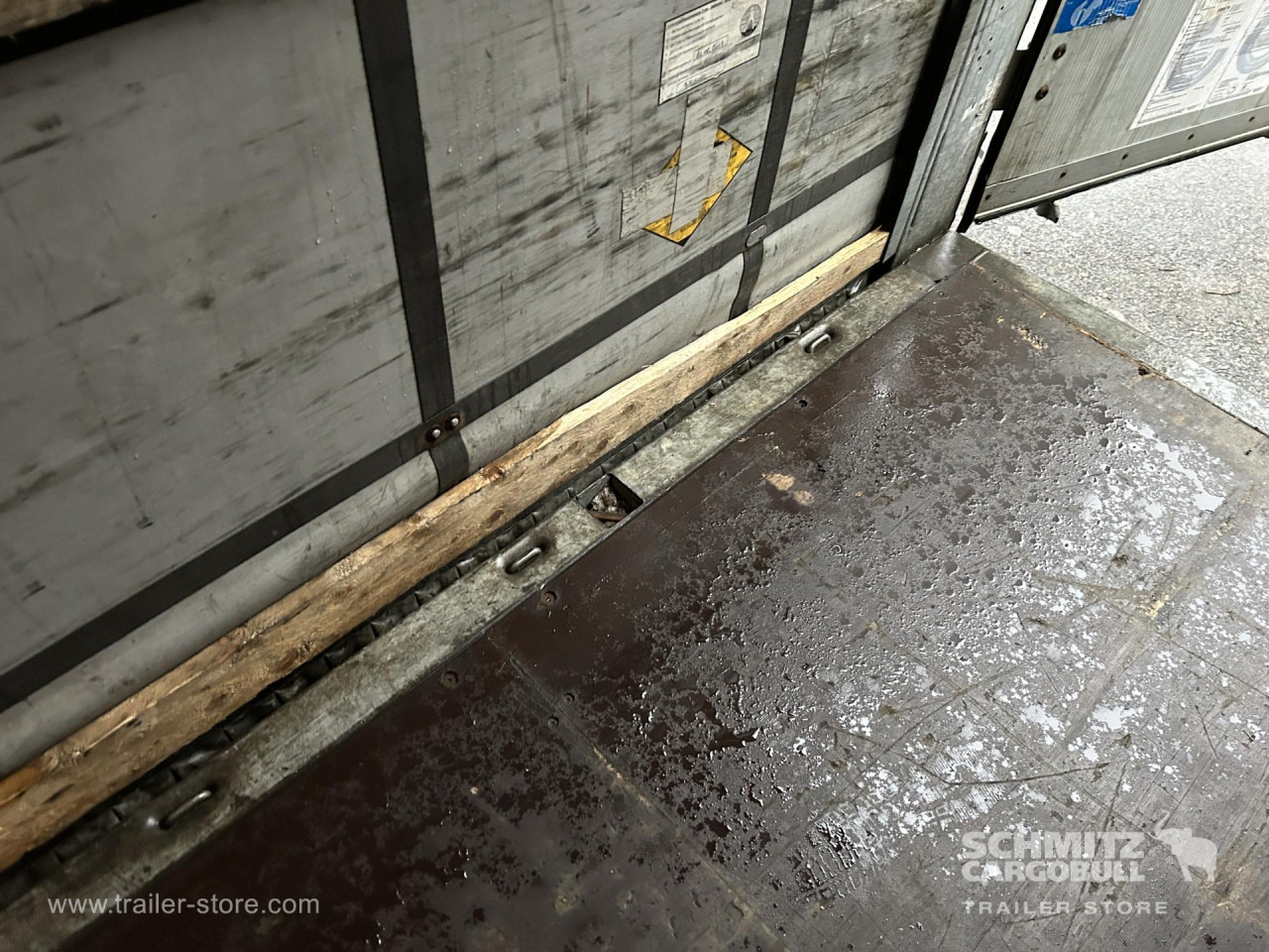 SCHMITZ Curtainsider Standard - Planenauflieger: das Bild 2 SCHMITZ Curtainsider Standard - Planenauflieger: das Bild 2