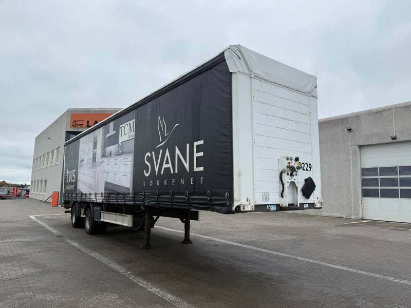 Fliegl Curtainsider / Planenauflieger / Gardin - Planenauflieger: das Bild 1 Fliegl Curtainsider / Planenauflieger / Gardin - Planenauflieger: das Bild 1