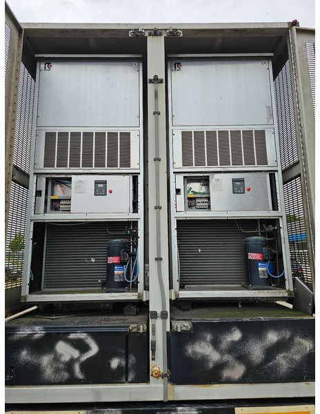 Auflieger KING Office trailer - Racetrailer - Mobile Home: das Bild 9